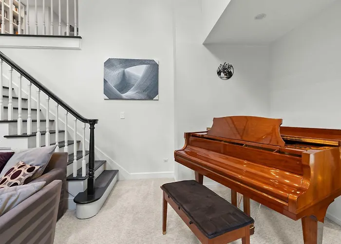 The Gahanna Grand Holiday home