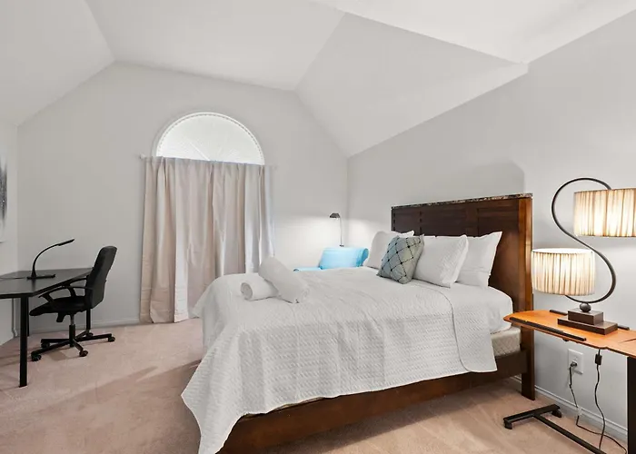 The Gahanna Grand Holiday home *