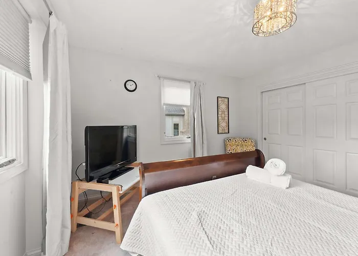 The Gahanna Grand Holiday home Columbus
